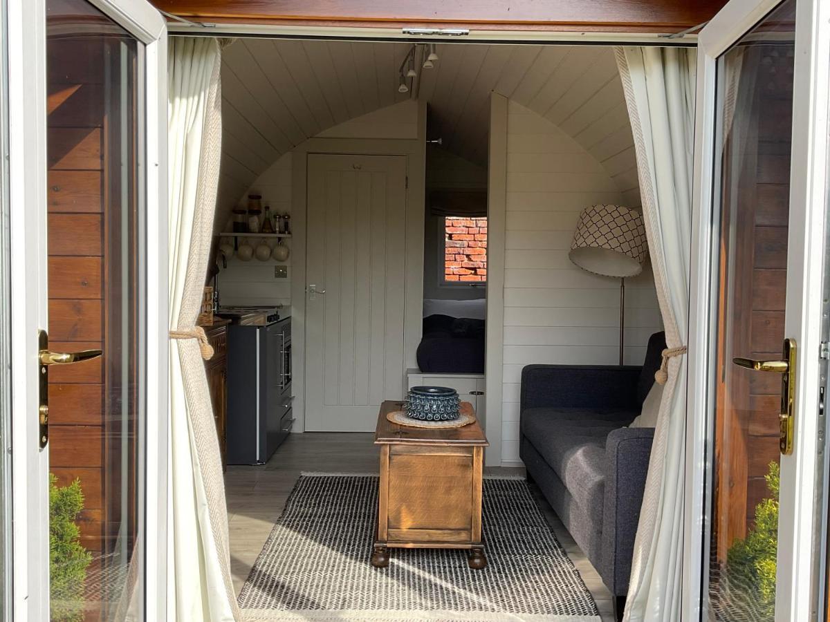 什鲁斯伯里 Secluded Cosy Luxury Pod With Wood Fired Hot Tub酒店 外观 照片