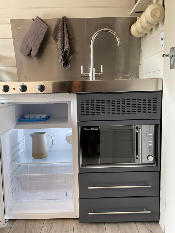 什鲁斯伯里 Secluded Cosy Luxury Pod With Wood Fired Hot Tub酒店 外观 照片
